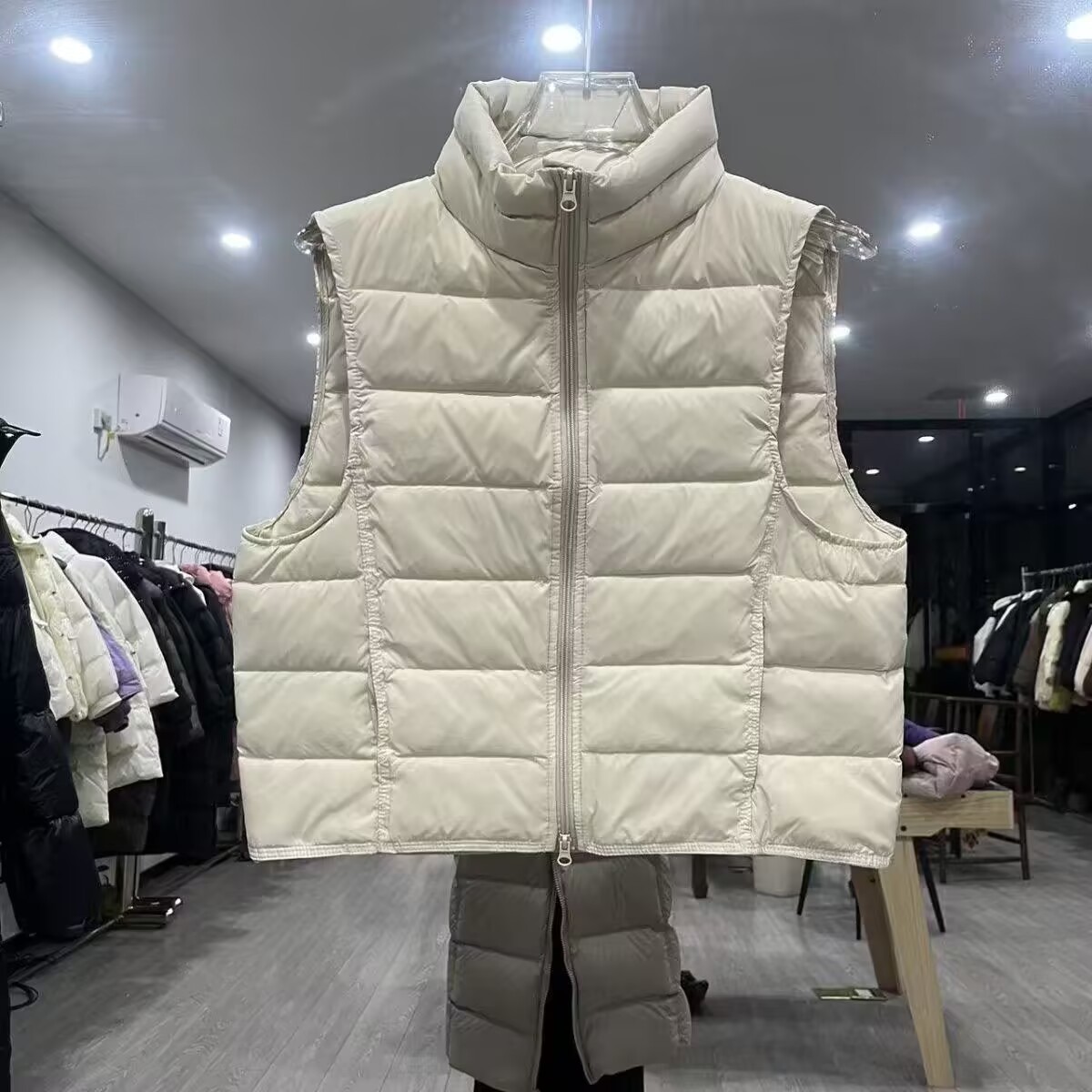 Puffer Vest Fashion Women - 2026秋冬新作 骨柄プリント スタンドカラー ルーズ ショート丈 ベストジャケット