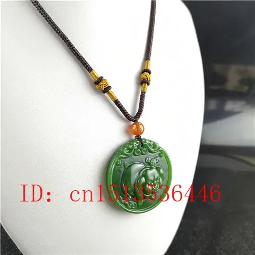 ナチュラルグリーン中国豚彫刻翡翠ペンダントネックレスチャーム - Women'S Fashion Jewellery のレビューと価格