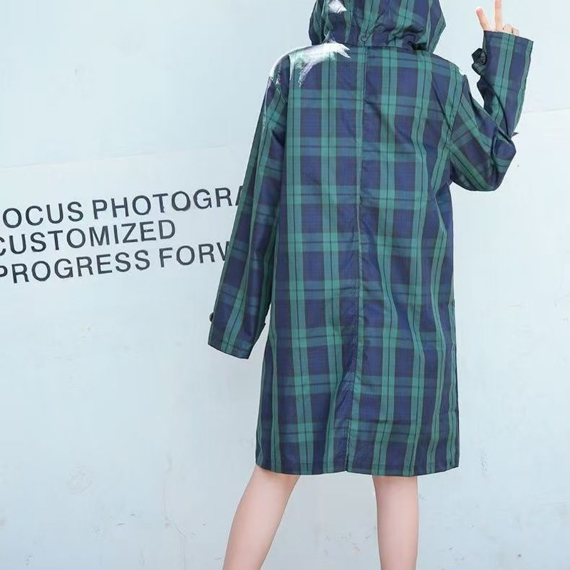 男性と女性のための軽量で通気性のあるレインコート,防水ポンチ - Women'S Fashion Rain Jacket のレビューと価格