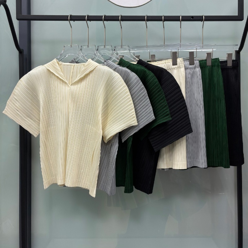 ミヤケプリーツフーディーとショートパンツセット夏の新作ファッ - Women'S Fashion Sweatshirts のレビューと価格